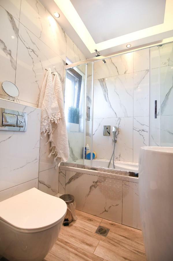 新马尔马拉斯Theasis Luxury Panoramic Penthouse公寓 外观 照片